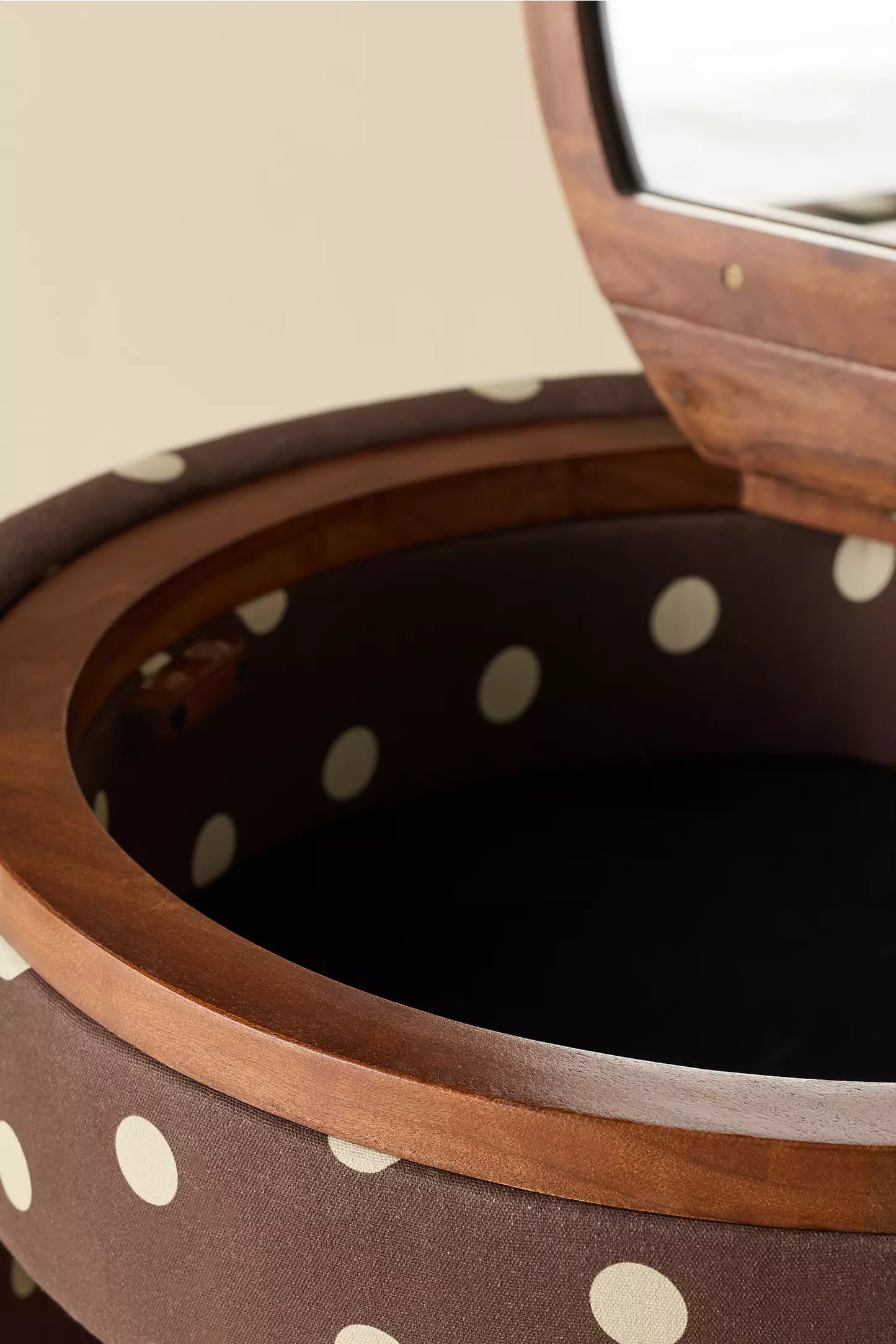 Voska™ Vanity &  Stool Set